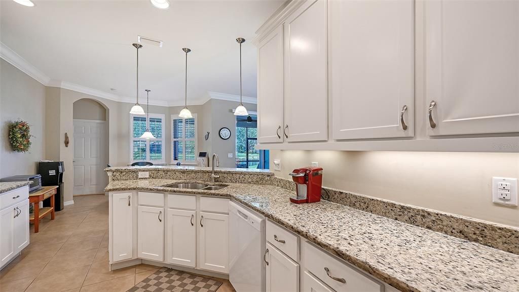 待售: $515,000 (4 贝兹, 3 浴室, 2436 平方英尺)