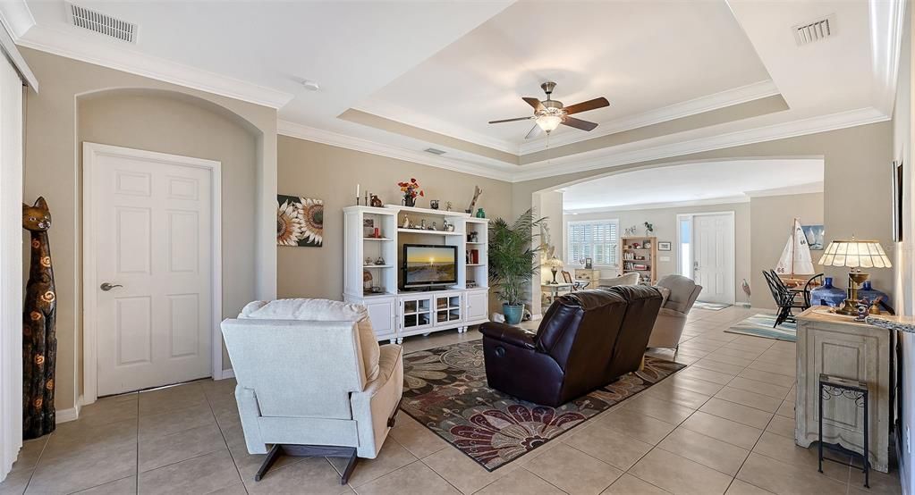 待售: $515,000 (4 贝兹, 3 浴室, 2436 平方英尺)