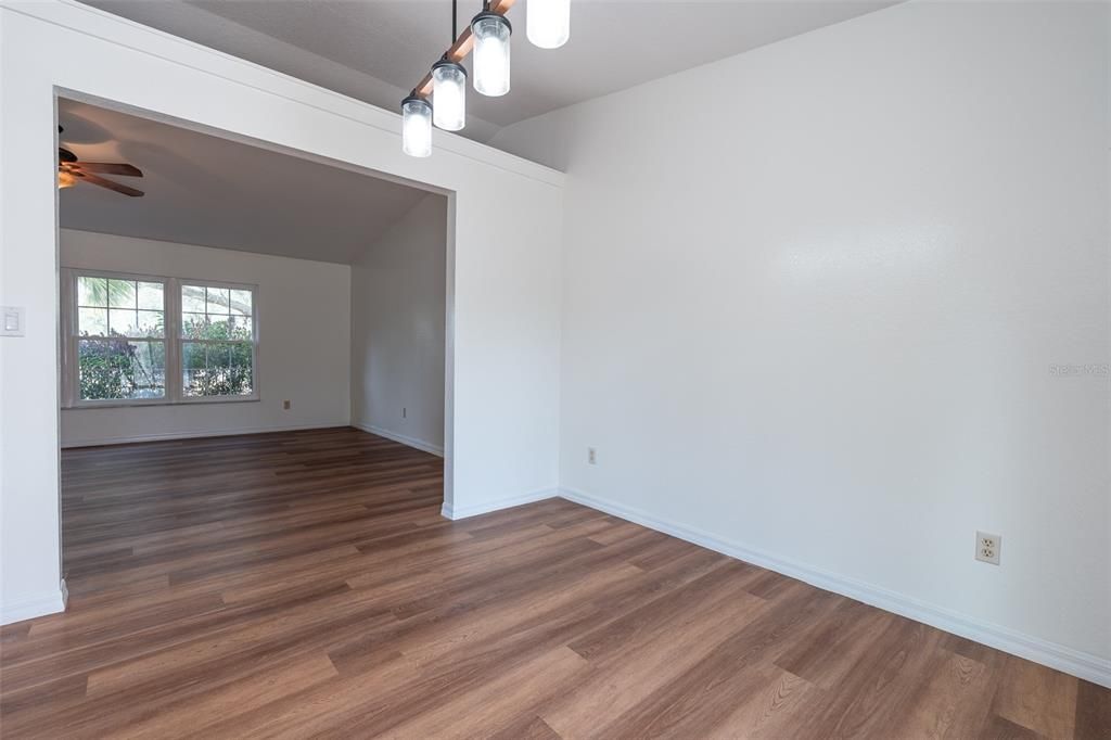 For Sale: $269,000 (4 beds, 3 baths, 1676 Square Feet)