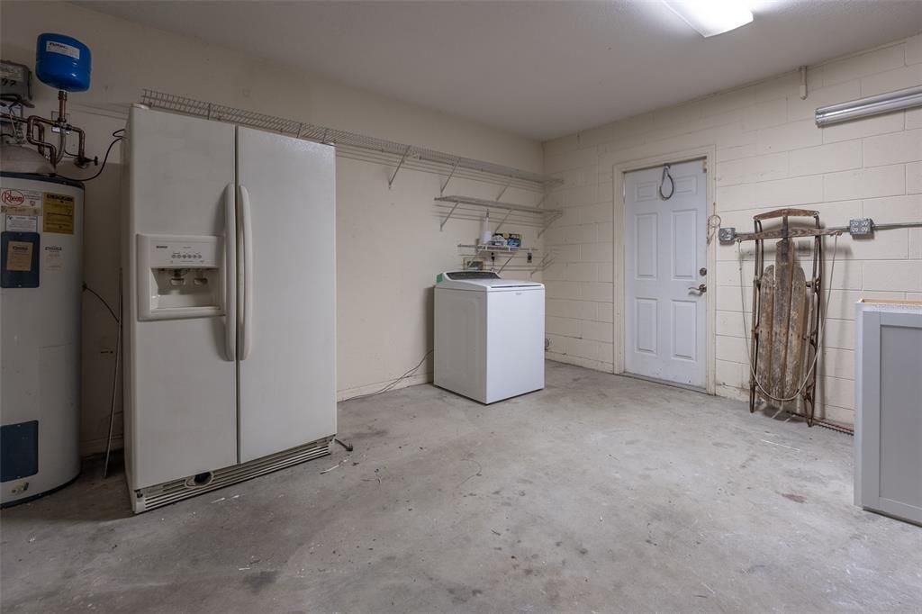 For Sale: $269,000 (4 beds, 3 baths, 1676 Square Feet)