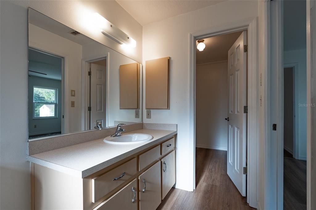 For Sale: $269,000 (4 beds, 3 baths, 1676 Square Feet)