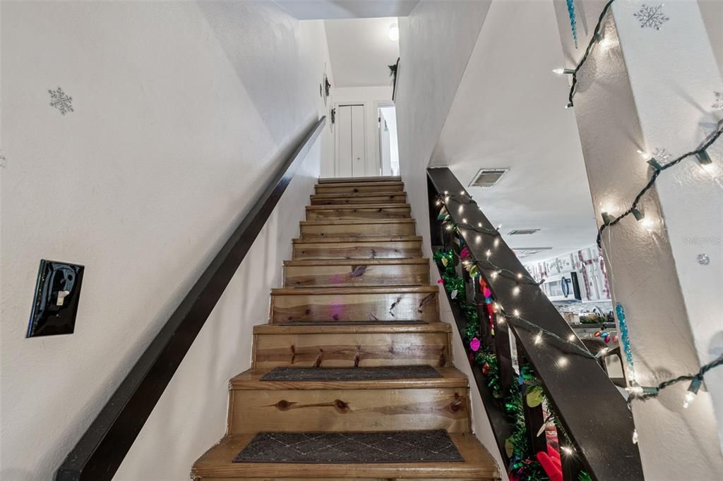 For Sale: $175,000 (2 beds, 2 baths, 1018 Square Feet)