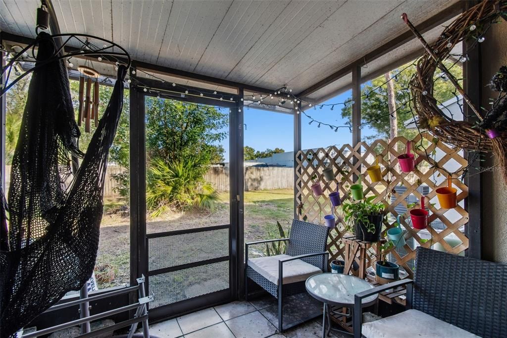 For Sale: $175,000 (2 beds, 2 baths, 1018 Square Feet)