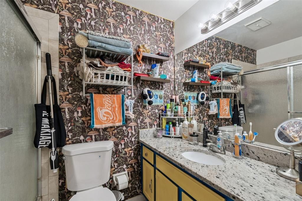 For Sale: $175,000 (2 beds, 2 baths, 1018 Square Feet)