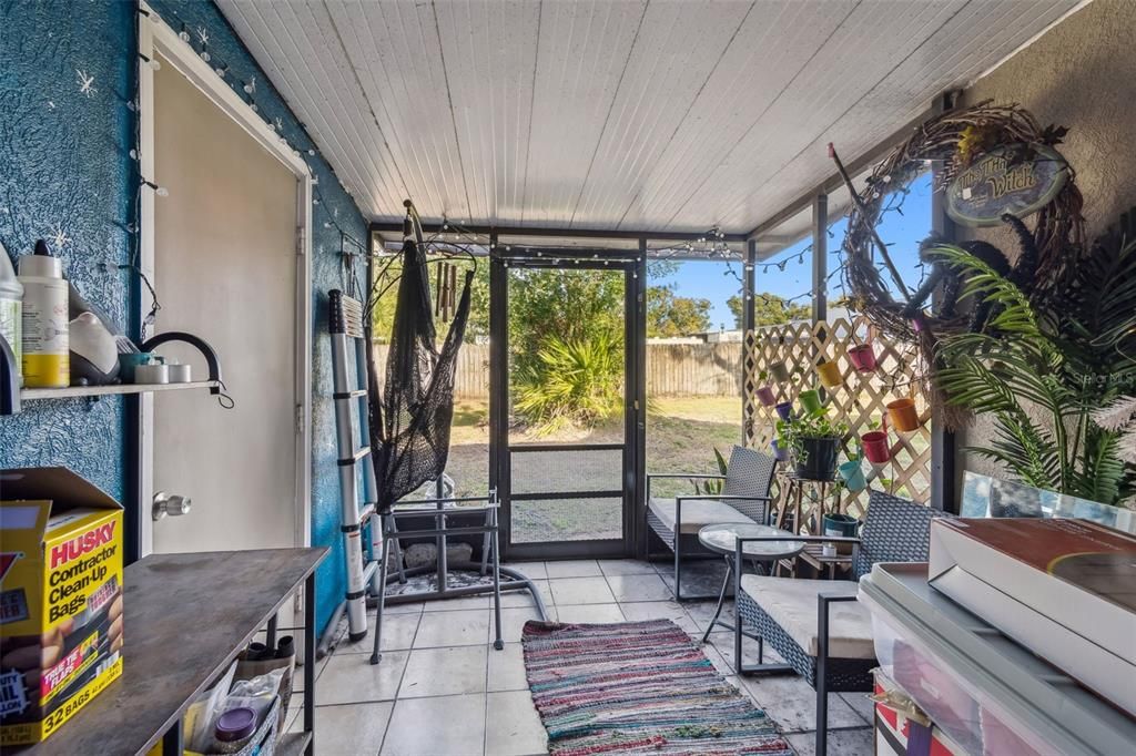 For Sale: $175,000 (2 beds, 2 baths, 1018 Square Feet)