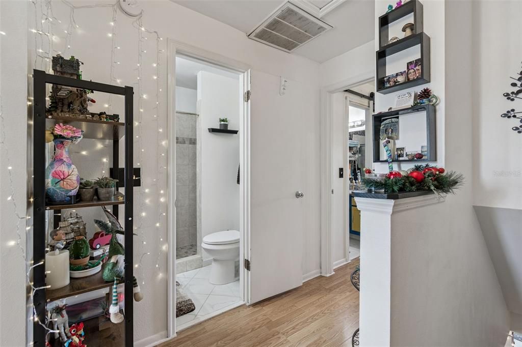 For Sale: $175,000 (2 beds, 2 baths, 1018 Square Feet)