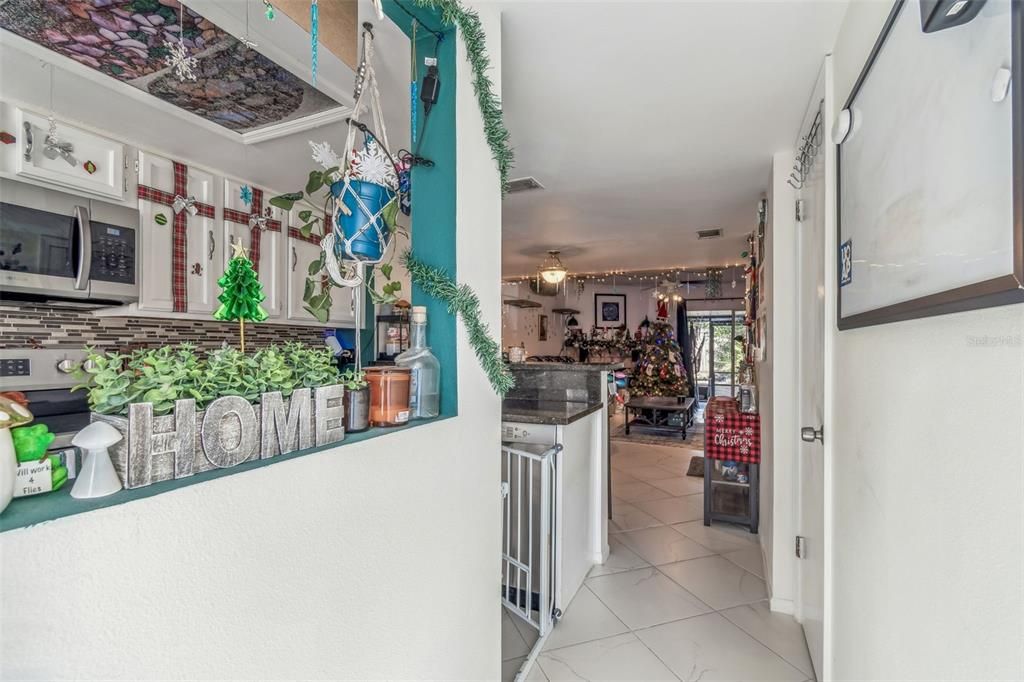 For Sale: $175,000 (2 beds, 2 baths, 1018 Square Feet)