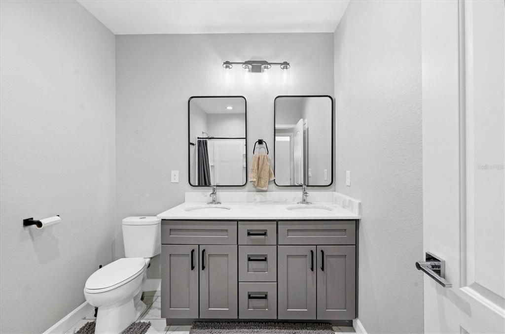 На продажу: $570,000 (6 спален, 0 ванн, 2612 Квадратных фут)