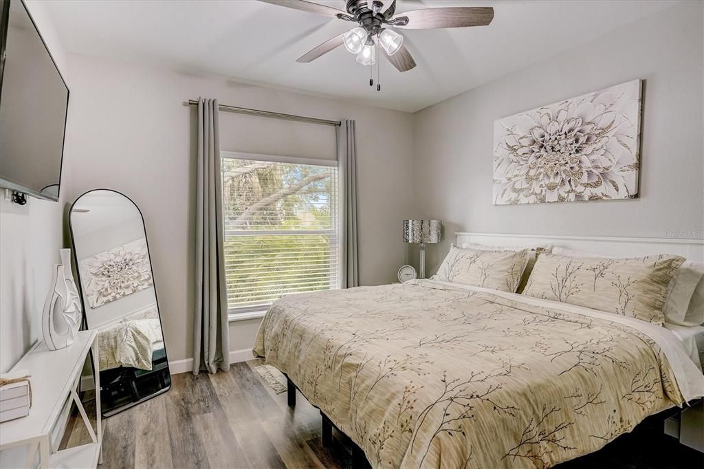 На продажу: $570,000 (6 спален, 0 ванн, 2612 Квадратных фут)