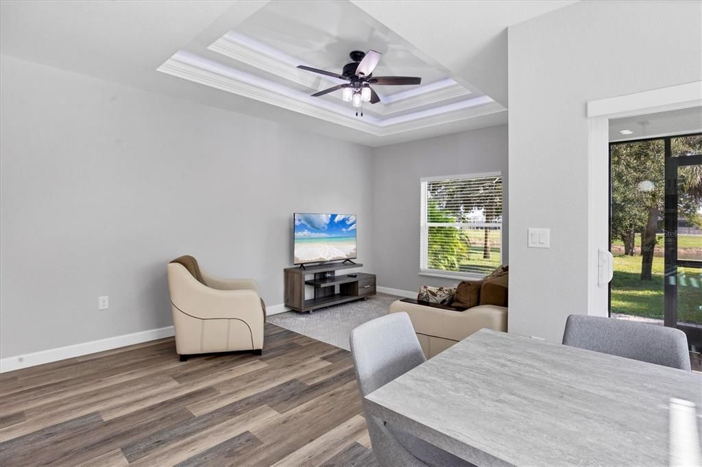 На продажу: $570,000 (6 спален, 0 ванн, 2612 Квадратных фут)