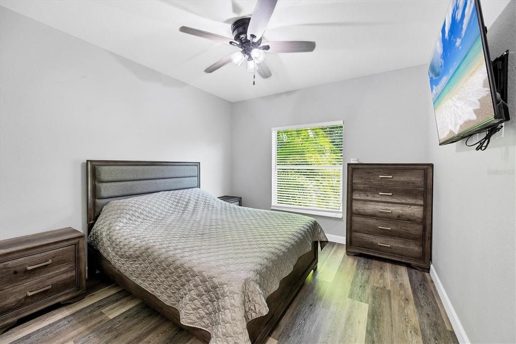 На продажу: $570,000 (6 спален, 0 ванн, 2612 Квадратных фут)