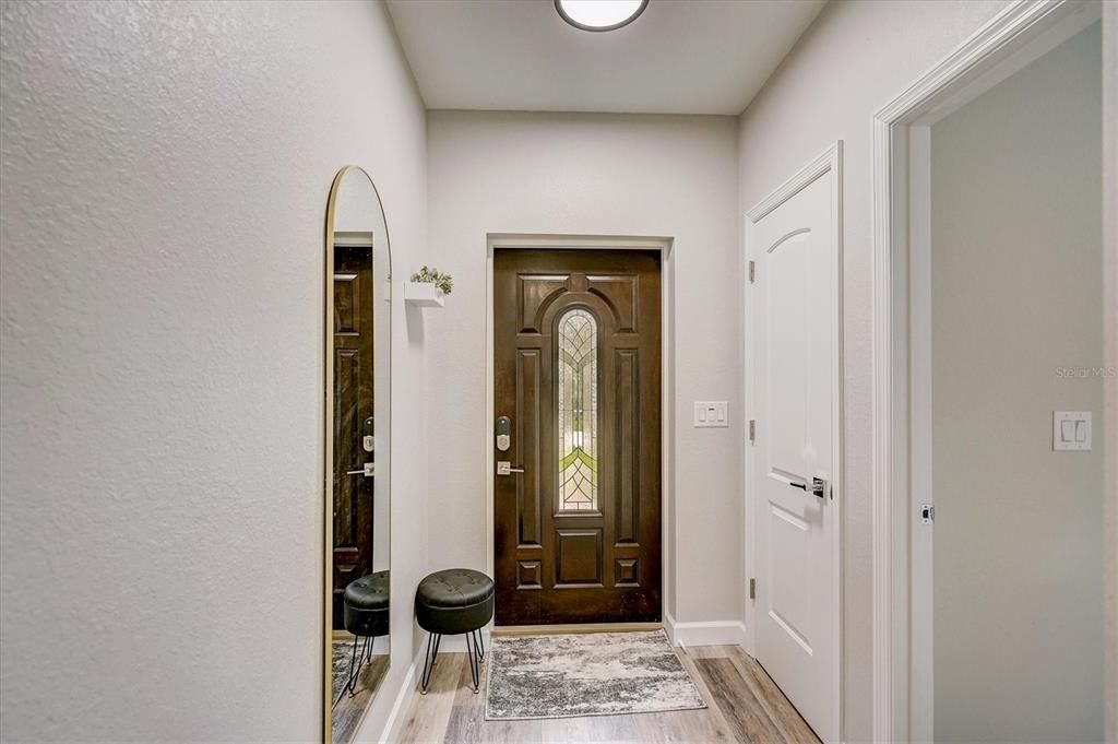 На продажу: $570,000 (6 спален, 0 ванн, 2612 Квадратных фут)