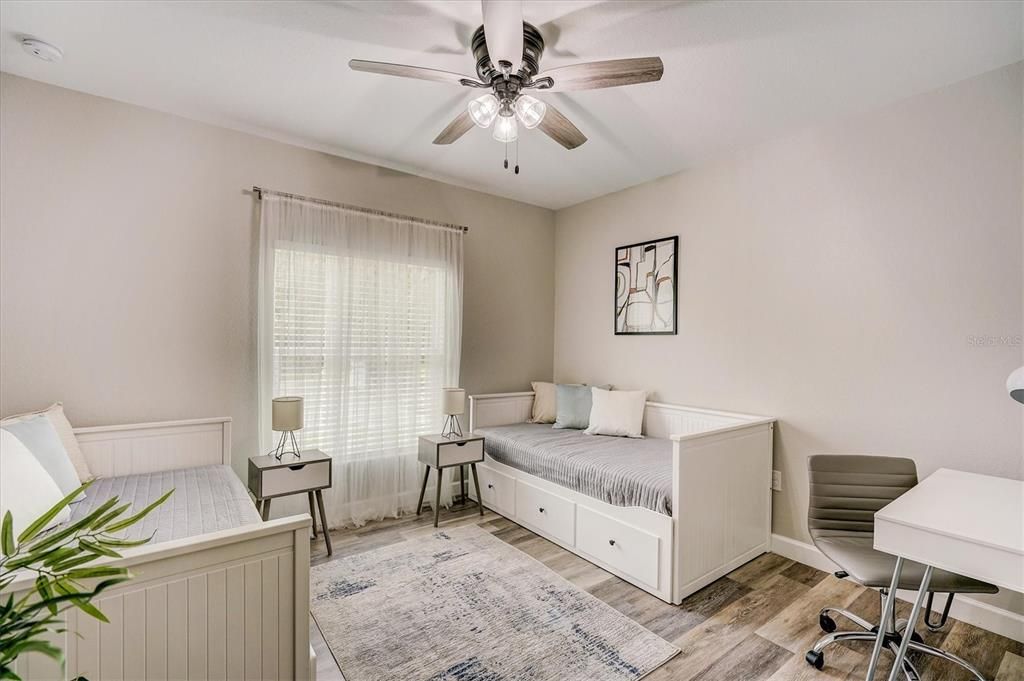 На продажу: $570,000 (6 спален, 0 ванн, 2612 Квадратных фут)