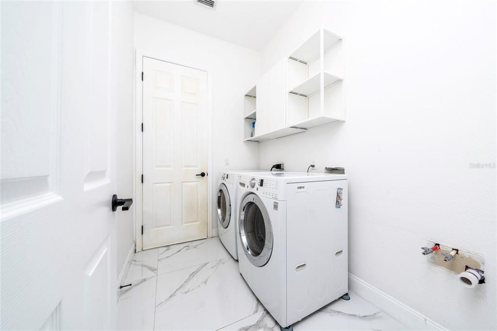 На продажу: $699,900 (4 спален, 4 ванн, 2639 Квадратных фут)