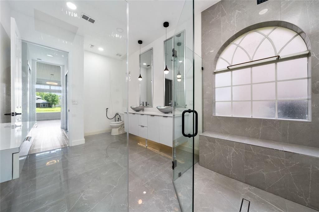 На продажу: $699,900 (4 спален, 4 ванн, 2639 Квадратных фут)