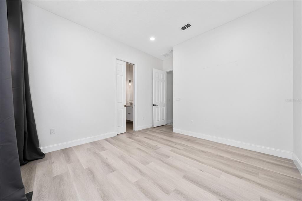 На продажу: $699,900 (4 спален, 4 ванн, 2639 Квадратных фут)