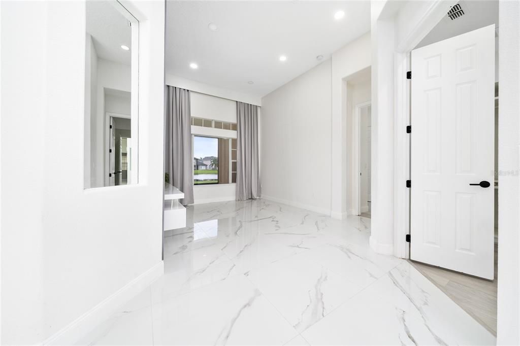 На продажу: $699,900 (4 спален, 4 ванн, 2639 Квадратных фут)