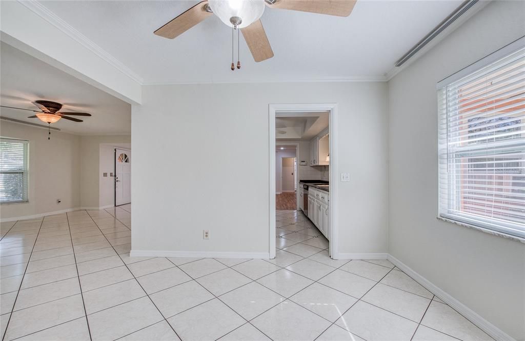 На продажу: $539,000 (3 спален, 2 ванн, 2048 Квадратных фут)