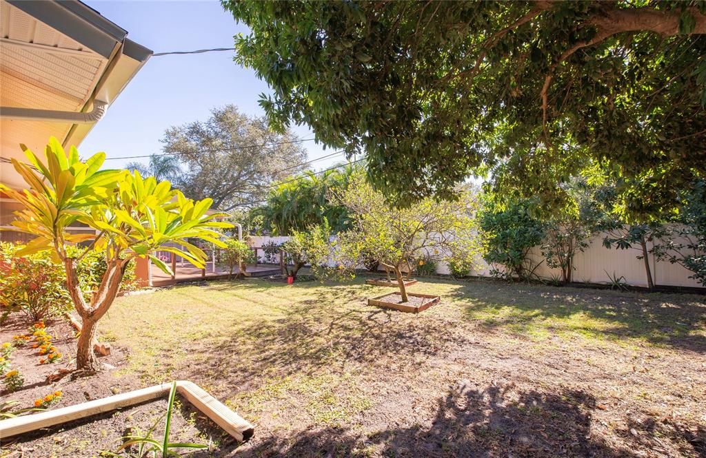 На продажу: $539,000 (3 спален, 2 ванн, 2048 Квадратных фут)