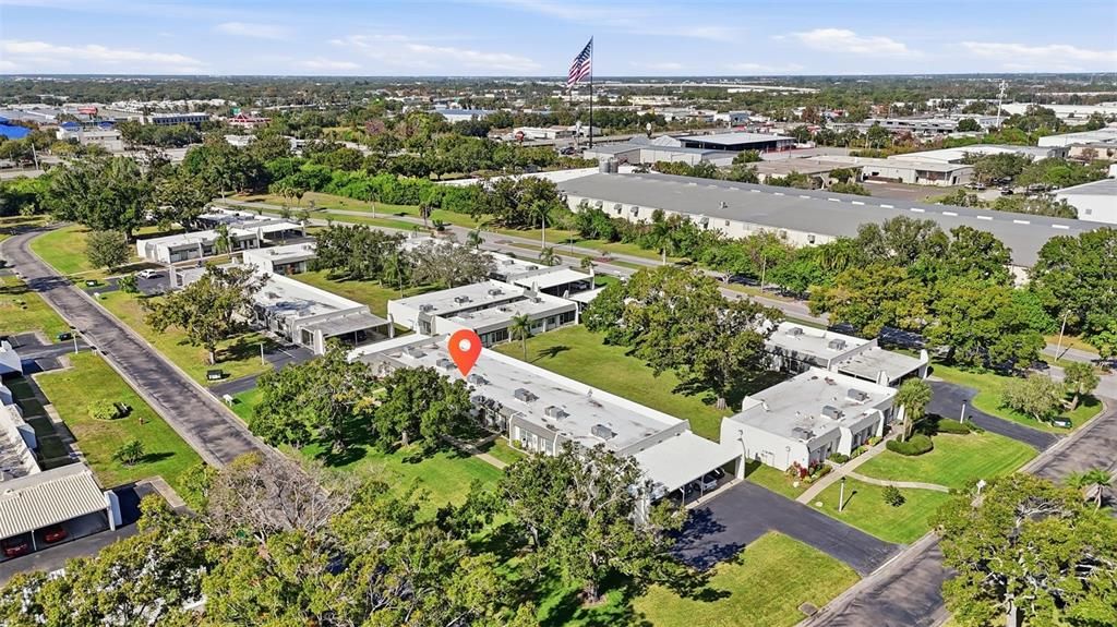 出租: $2,400 (2 贝兹, 2 浴室, 865 平方英尺)