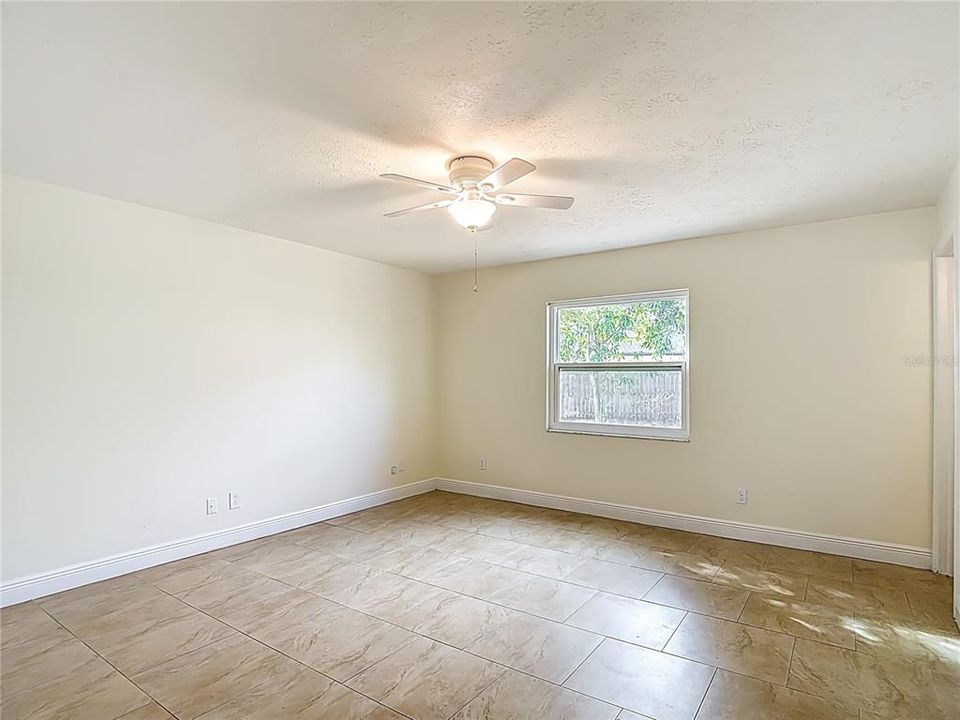 Active With Contract: $405,000 (3 beds, 2 baths, 1344 Square Feet)