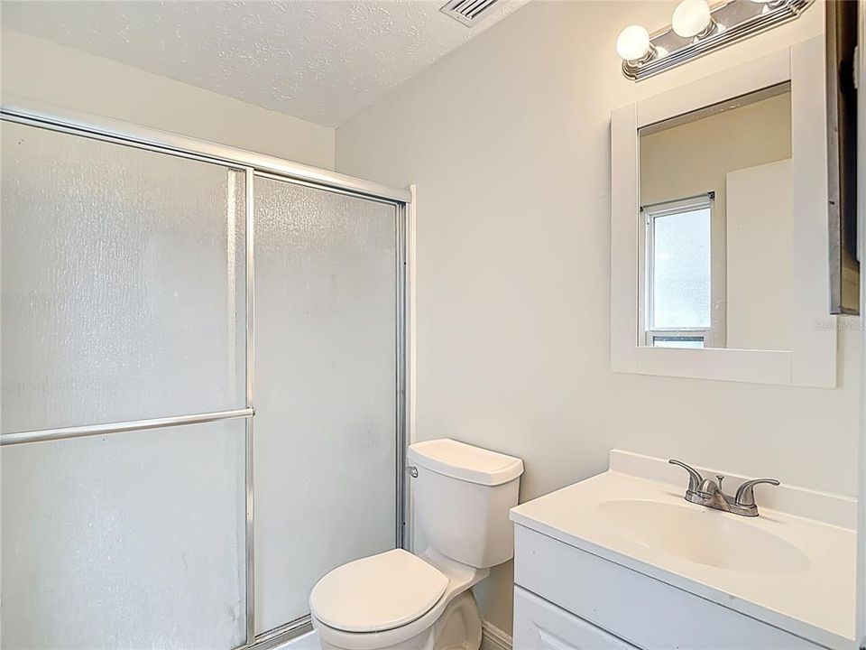 Active With Contract: $405,000 (3 beds, 2 baths, 1344 Square Feet)