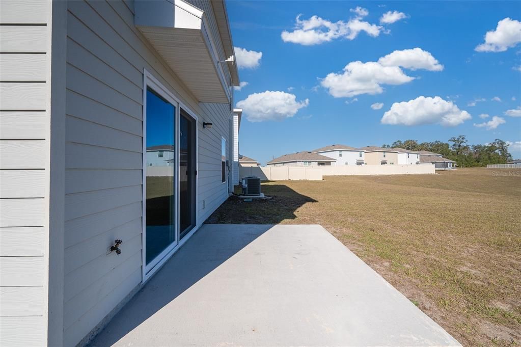 待售: $329,900 (5 贝兹, 3 浴室, 2390 平方英尺)