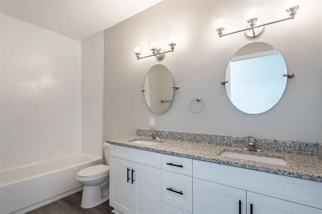 出租: $2,395 (2 贝兹, 2 浴室, 1312 平方英尺)