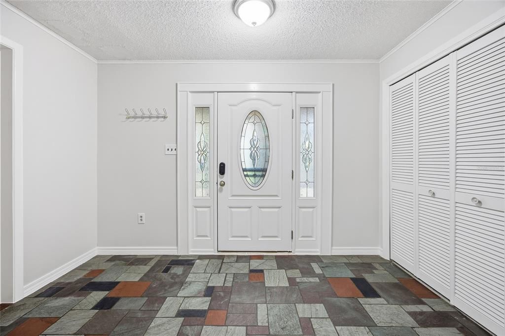 待售: $239,000 (3 贝兹, 2 浴室, 1568 平方英尺)