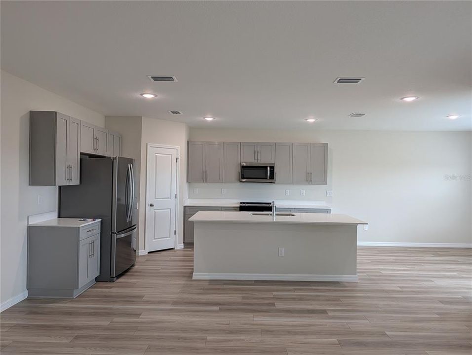 В аренду: $2,995 (5 спален, 3 ванн, 3016 Квадратных фут)