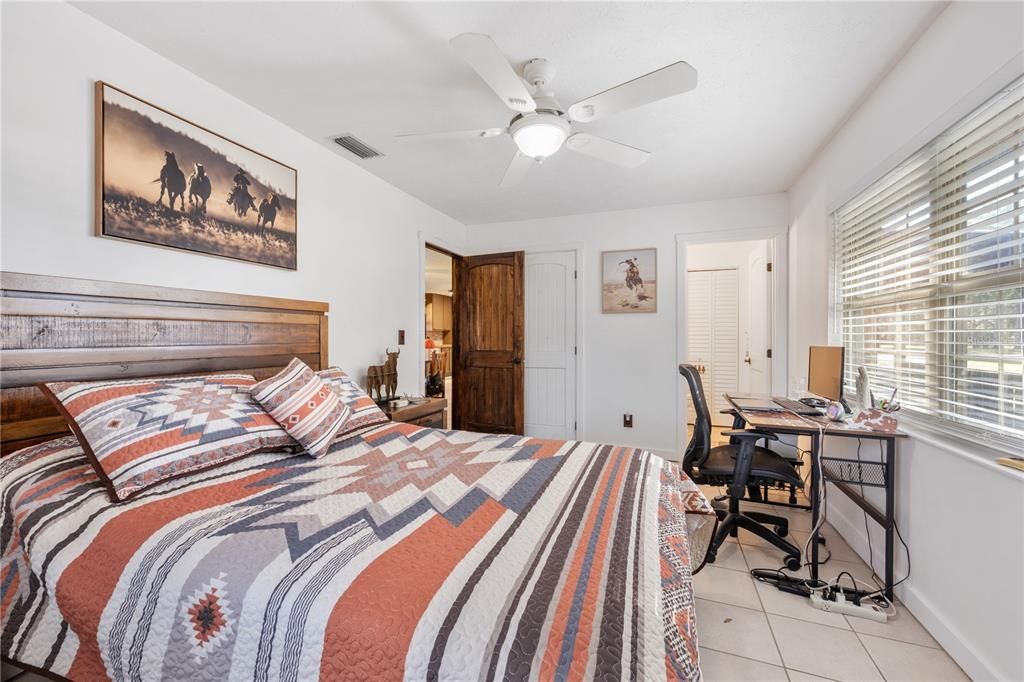 For Sale: $875,000 (2 beds, 1 baths, 1352 Square Feet)