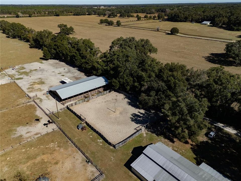 For Sale: $875,000 (2 beds, 1 baths, 1352 Square Feet)