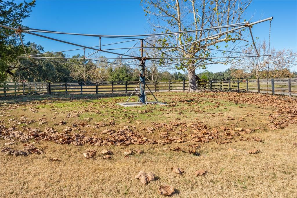 For Sale: $875,000 (2 beds, 1 baths, 1352 Square Feet)