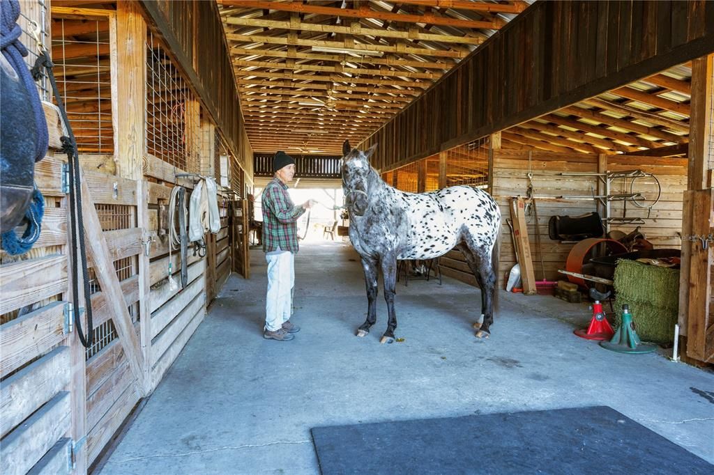 For Sale: $875,000 (2 beds, 1 baths, 1352 Square Feet)