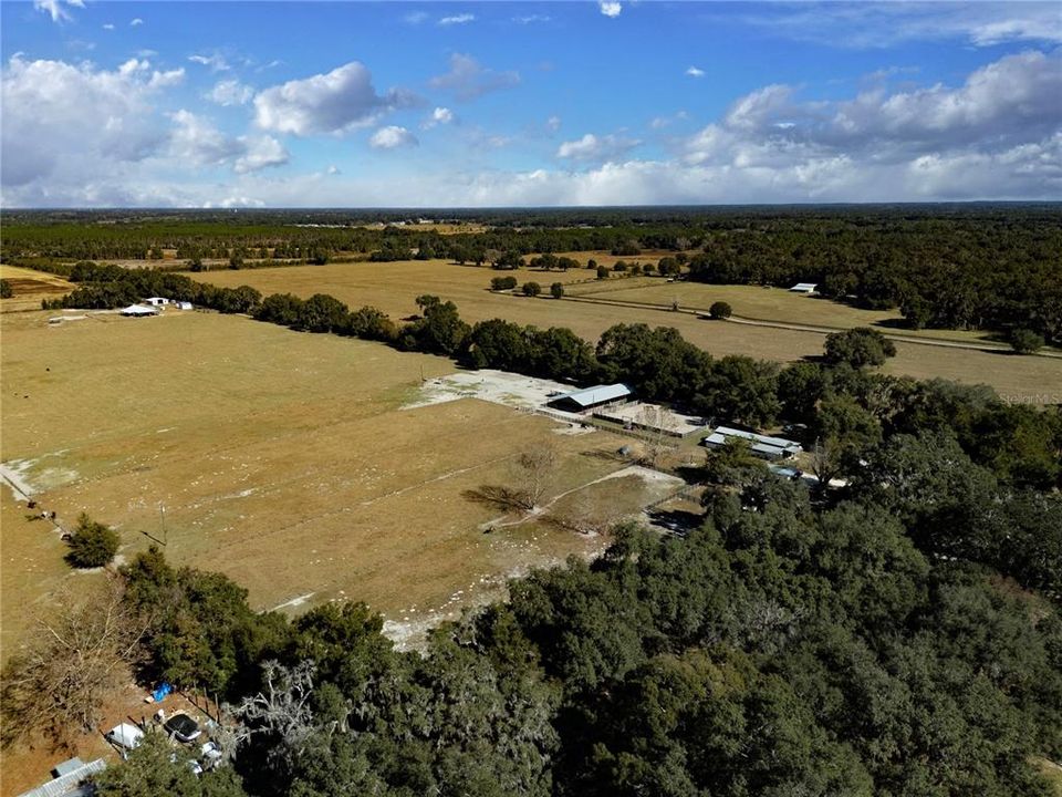 For Sale: $875,000 (2 beds, 1 baths, 1352 Square Feet)