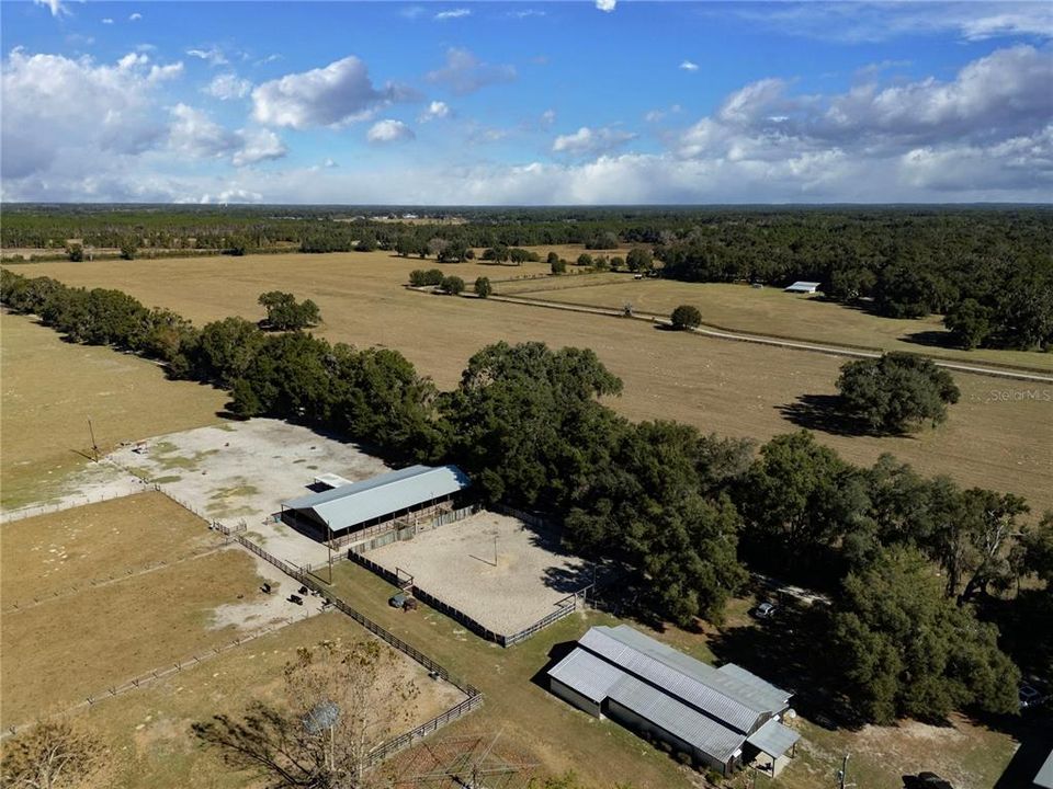 For Sale: $875,000 (2 beds, 1 baths, 1352 Square Feet)