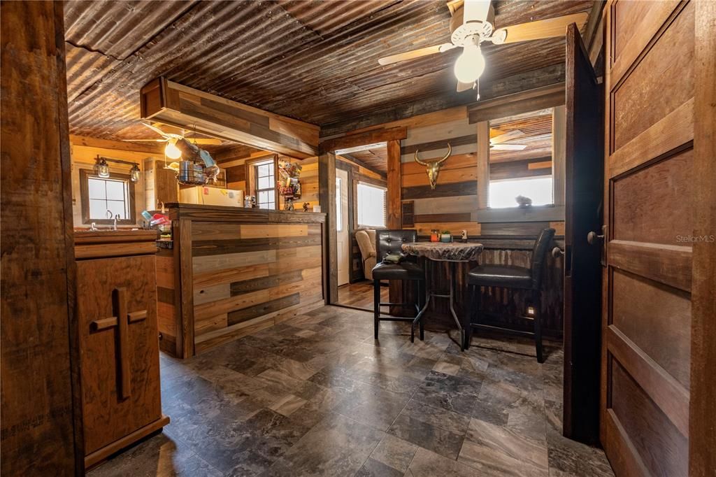 For Sale: $875,000 (2 beds, 1 baths, 1352 Square Feet)