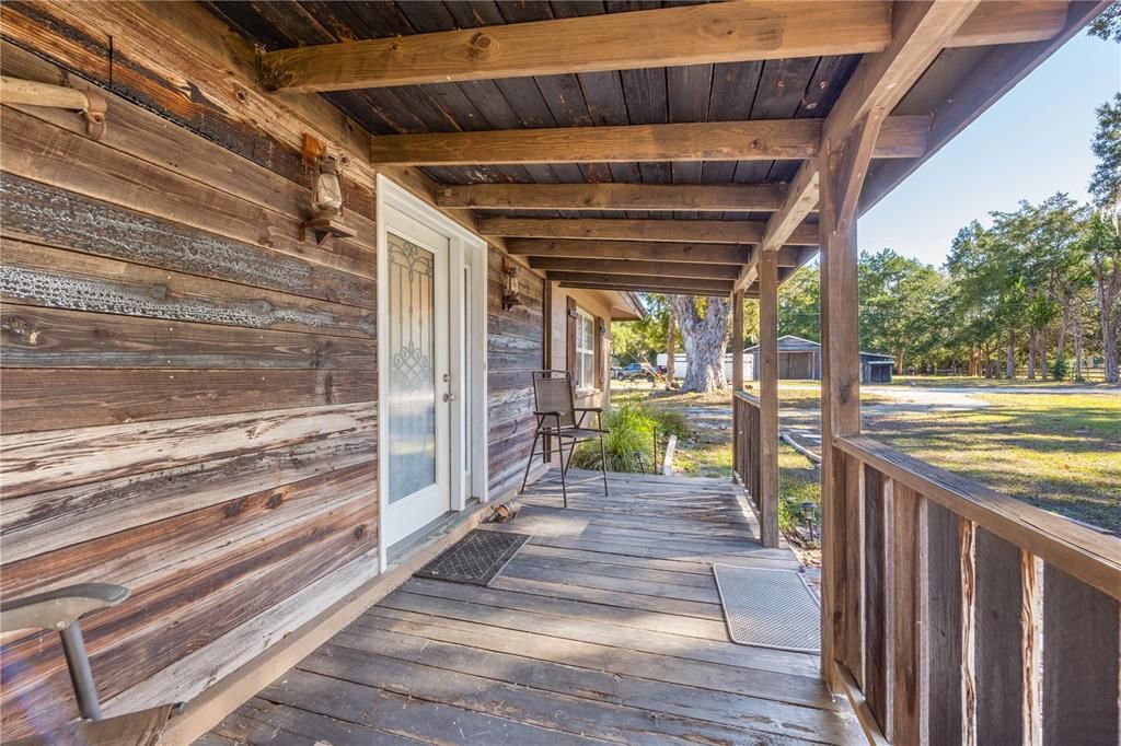 For Sale: $875,000 (2 beds, 1 baths, 1352 Square Feet)