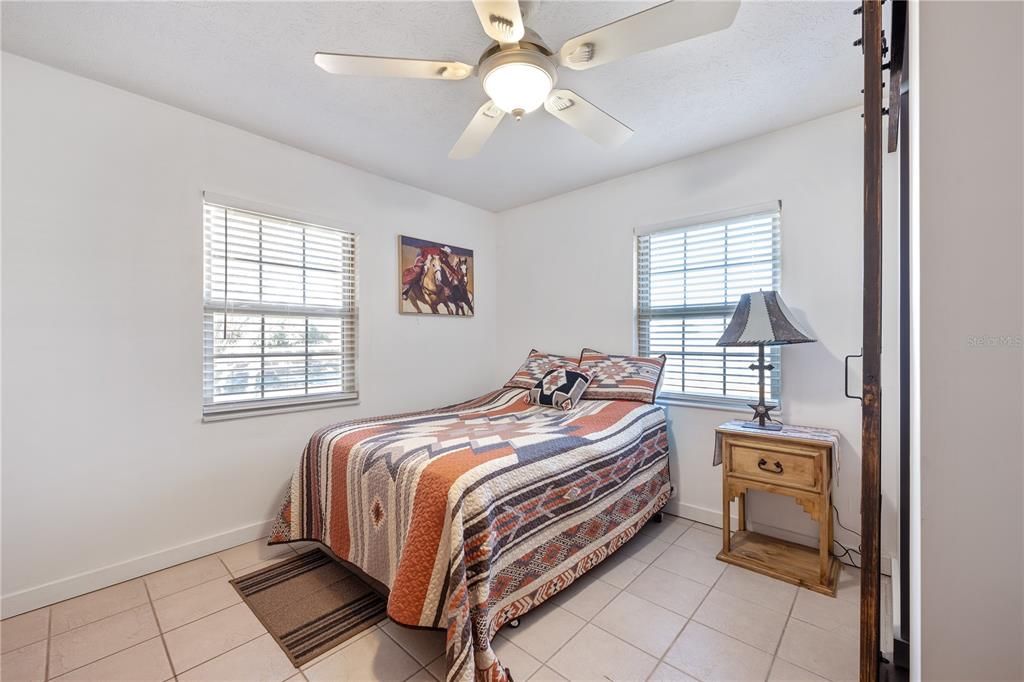 For Sale: $875,000 (2 beds, 1 baths, 1352 Square Feet)