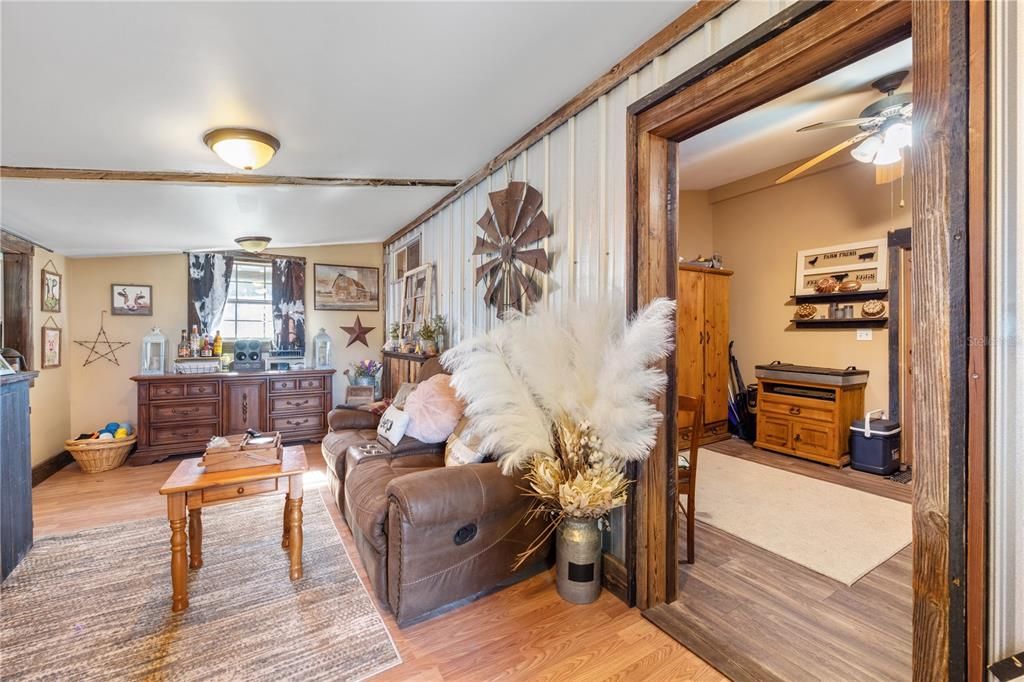 For Sale: $875,000 (2 beds, 1 baths, 1352 Square Feet)