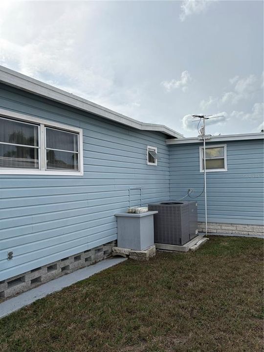 待售: $84,900 (1 贝兹, 1 浴室, 756 平方英尺)