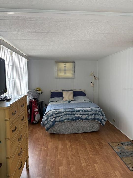 待售: $84,900 (1 贝兹, 1 浴室, 756 平方英尺)