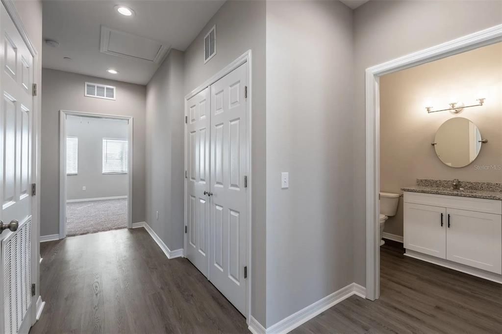 出租: $2,450 (2 贝兹, 2 浴室, 1498 平方英尺)