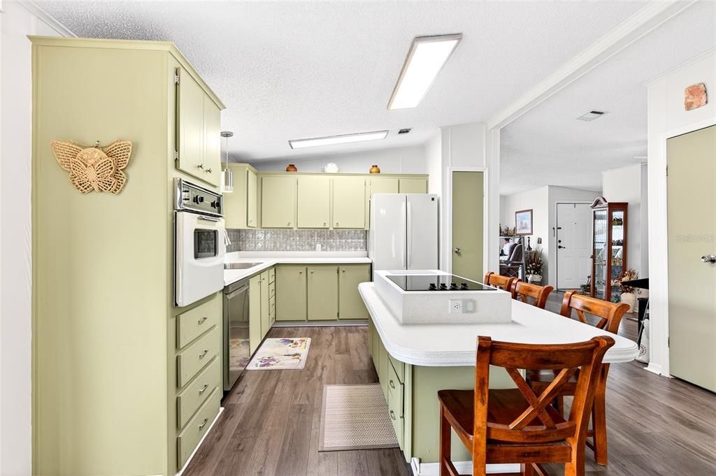 待售: $169,900 (2 贝兹, 2 浴室, 1506 平方英尺)