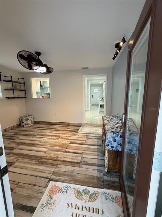 For Sale: $725,000 (3 beds, 2 baths, 1158 Square Feet)