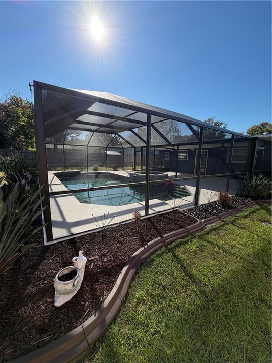 For Sale: $725,000 (3 beds, 2 baths, 1158 Square Feet)