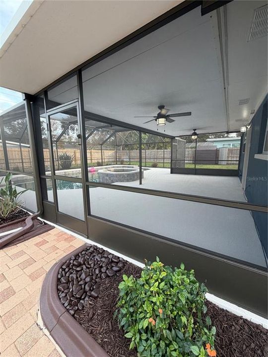 For Sale: $725,000 (3 beds, 2 baths, 1158 Square Feet)