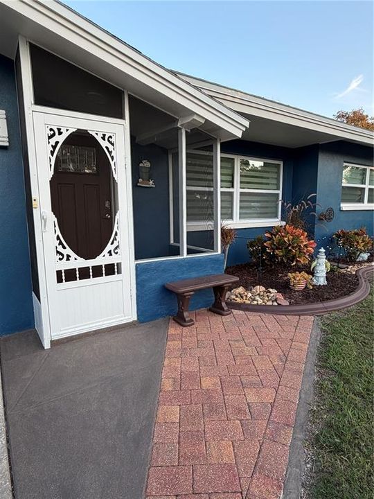 For Sale: $725,000 (3 beds, 2 baths, 1158 Square Feet)