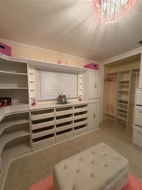 For Sale: $725,000 (3 beds, 2 baths, 1158 Square Feet)