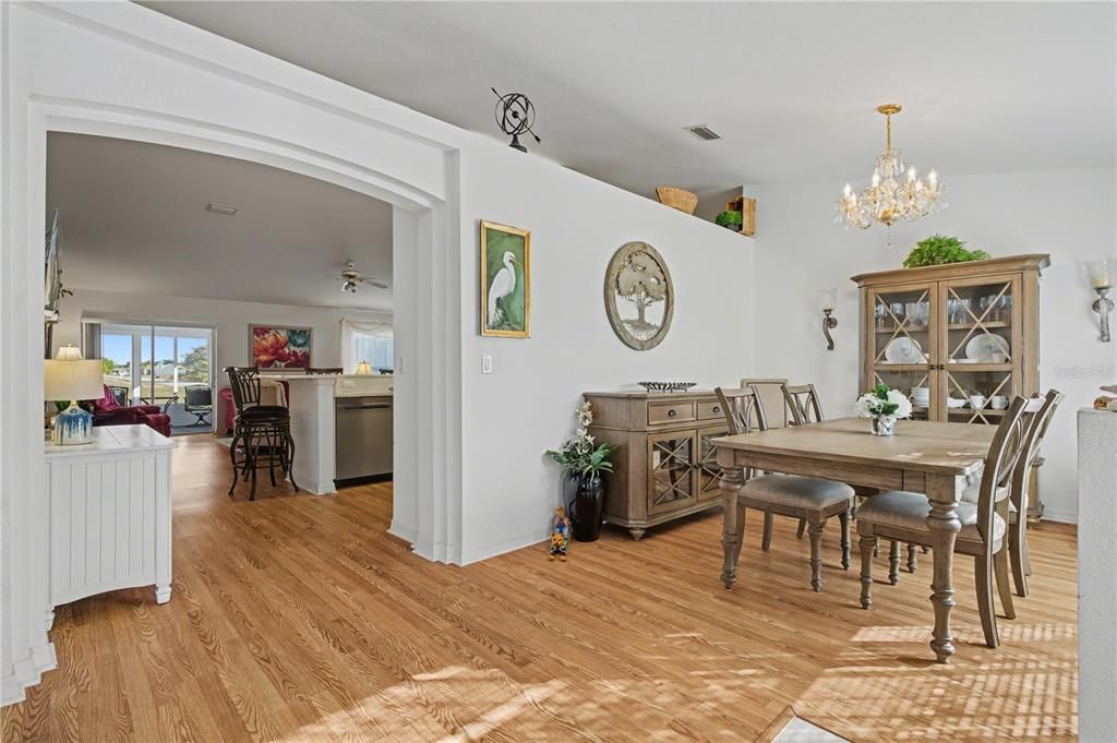 待售: $299,000 (3 贝兹, 2 浴室, 2000 平方英尺)